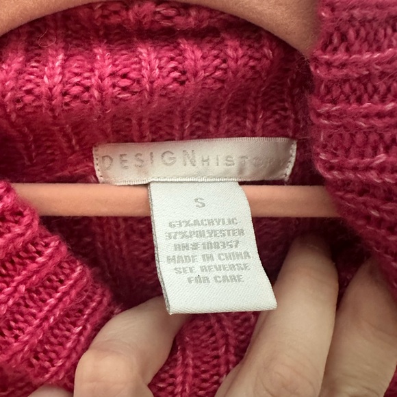 Cold Shoulder Sweater - Picture 2 of 3